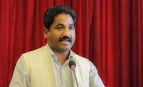 मन्त्री प्रभु साहको  टिप्पणी प्रचण्ड र माधव प्रधानमन्त्री पद नपाउने