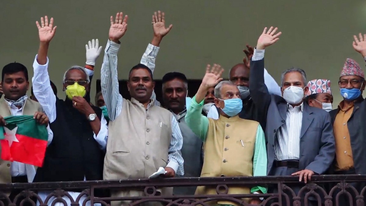 जसपाको आफ्नै नेता बीच किन हुदैछ, भनाभन-विवाद ? 