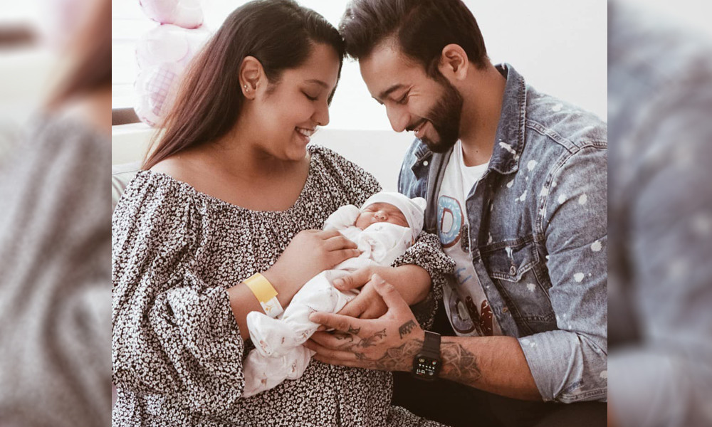 प्रियंका कार्कीकी छोरी आयान्काको जन्मेको दुई दिनमै १५ हजारभन्दा बढि फलोअर्स 