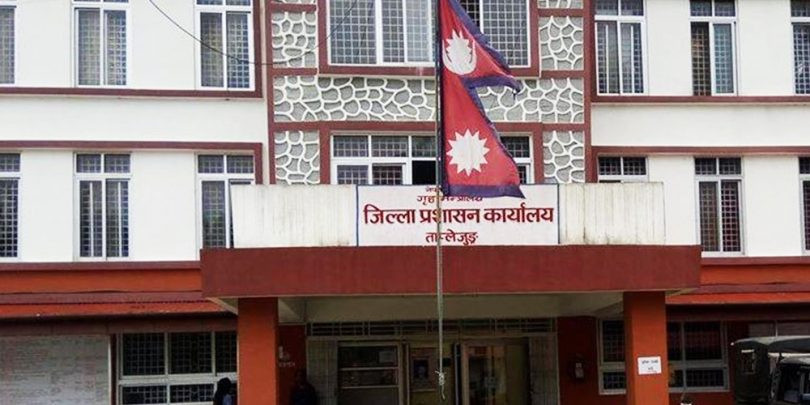खोप लगाउन अस्वीकार गरे हिरासतमा राख्ने ताप्लेजुङ प्रशासनको चेतावनी