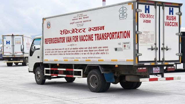 कोभिड नेपाल: के यो वर्षभित्र सबै नेपालीलाई खोप उपलब्ध गराउने प्रधानमन्त्रीको दाबी पूरा हुन्छ?