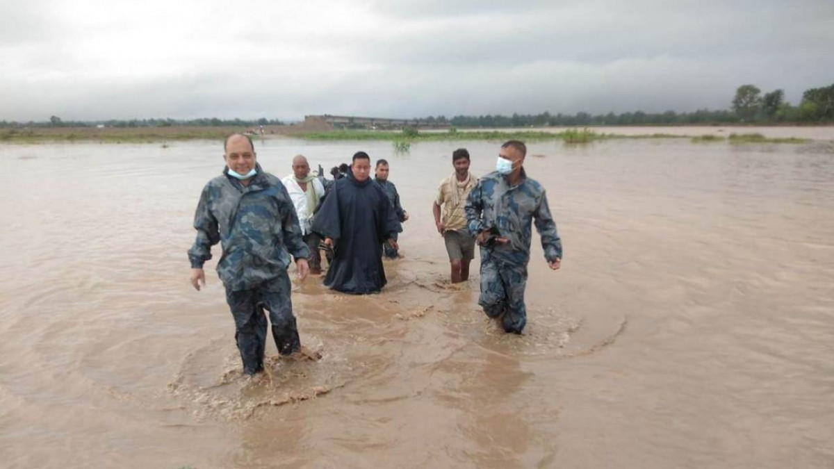 राप्ती नदीपारी फसेका चारजनाको उद्धार