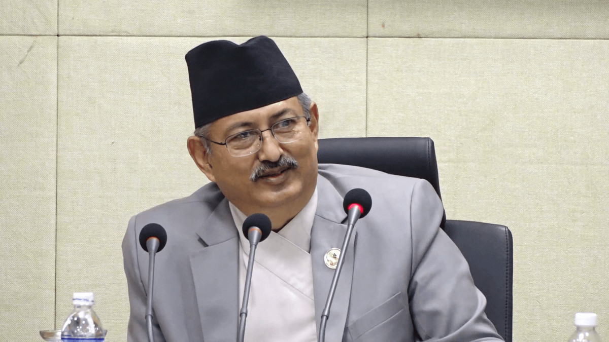 अलपत्र परेका विदेशी नागरिक-पर्यटकलाई उद्धार गर्न गृहमन्त्री खाँणको यस्तो निर्देशन 