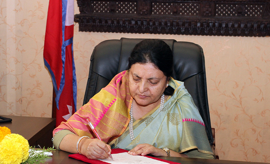 राष्ट्रपति भण्डारीद्धारा किसानलाई राहत र क्षतिपूर्ति दिन आग्रह