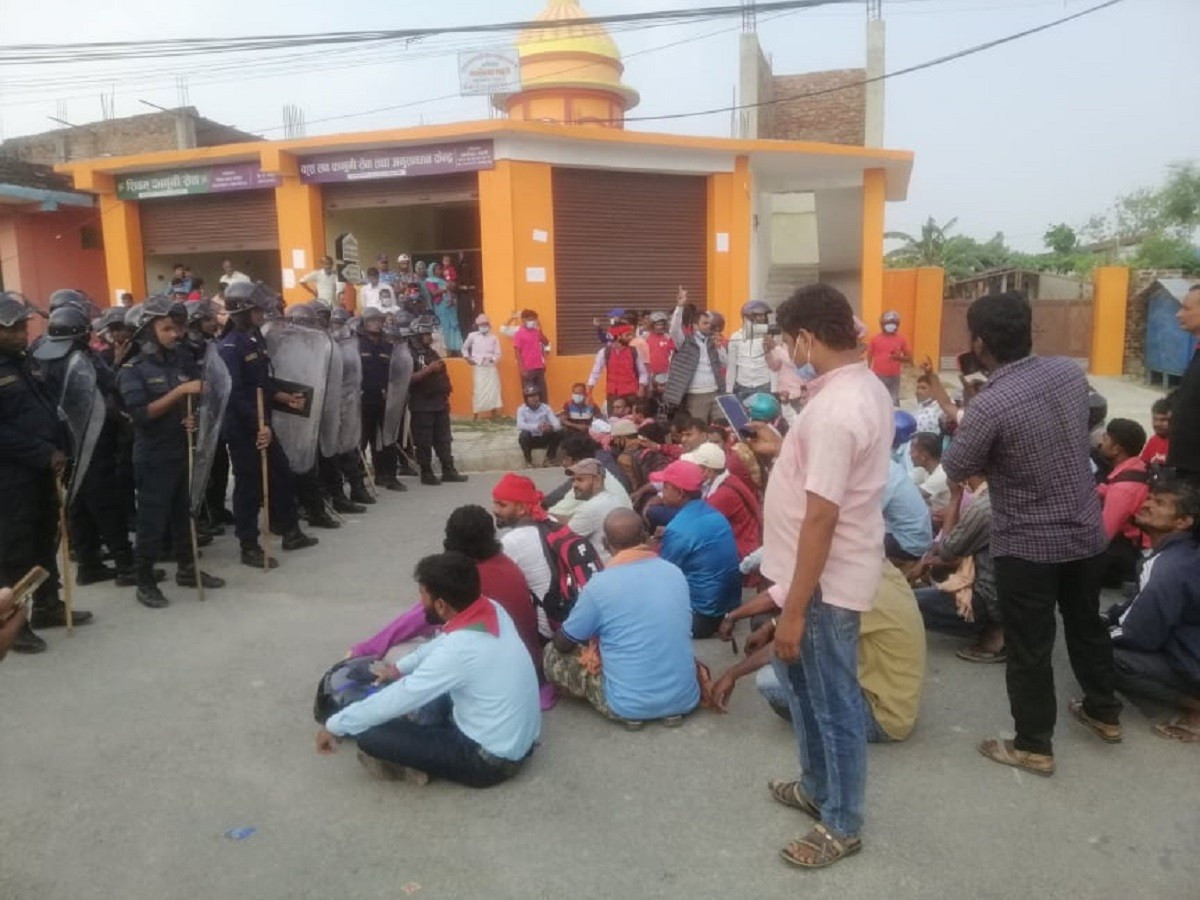  खानेपानी प्रमुखमाथि दुर्व्यवहार गर्ने सीके राउतका १७ जनामाथि मुद्दा चलाइँदै 