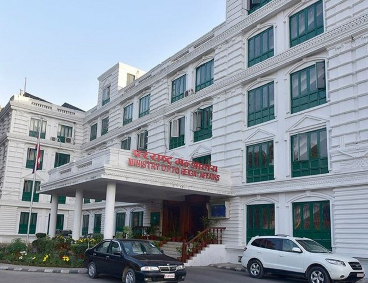 विद्यार्थील गरे यस्तो माग, के सरकारले बुझ्लान त विद्यार्थीको पीडा ?