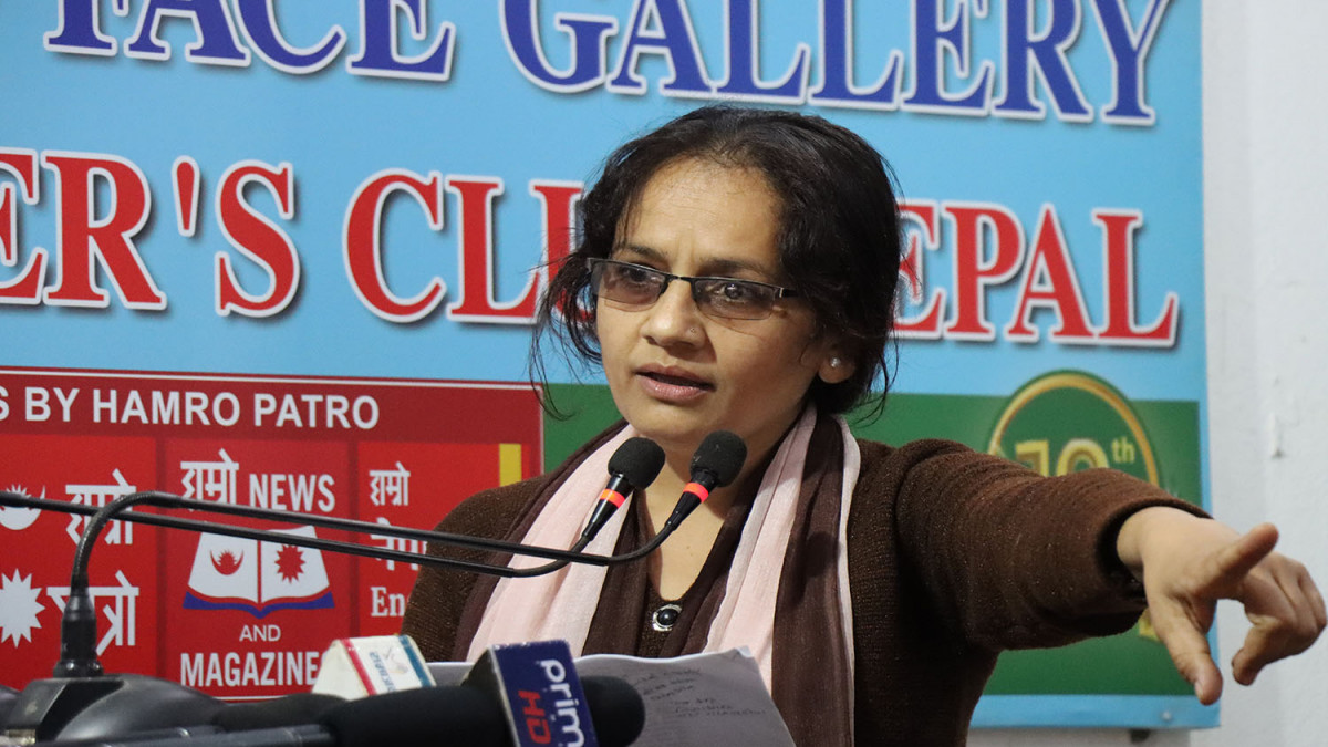 अनशन बस्दै आएकी सामाजिक अभियन्ता बरालको वीरमा उपचार हुदैँ