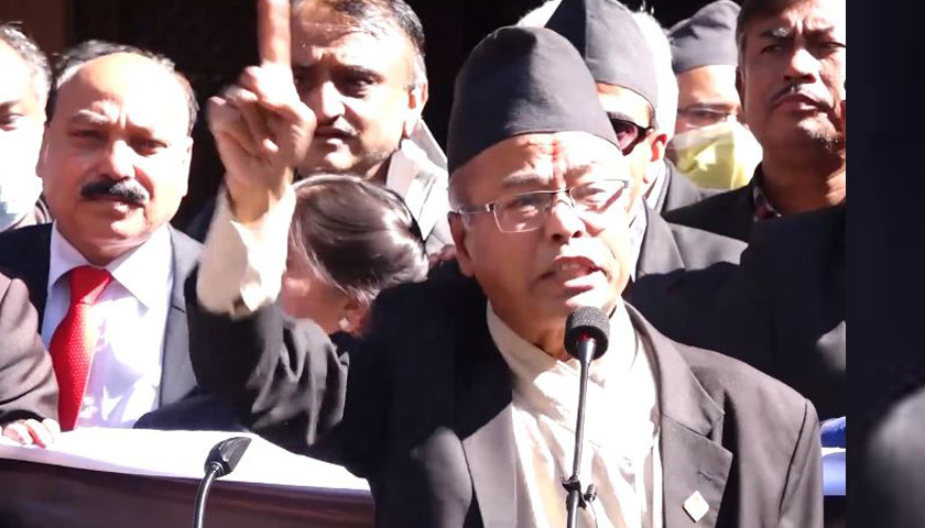 म जसरी नियुक्त भएँ, त्यसरी नै जान्छु भन्नुहुन्छ, लिसोजस्तो टाँसिएको टाँसियै हुनुहुन्छ :अध्यक्ष श्रेष्ठ