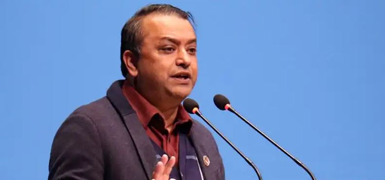 ‘पार्टीले सरकारको गलत निर्णयको भारी बोक्न सक्दैन :गगन थापा