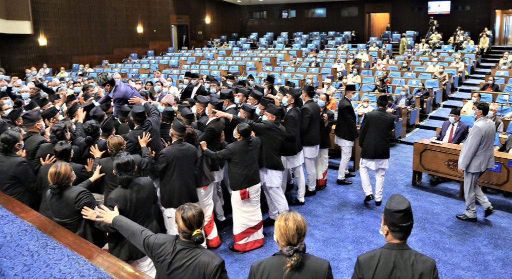 एमाले अवरोधकै बीच प्रतिनिधिसभामा ६ विधेयक पेश