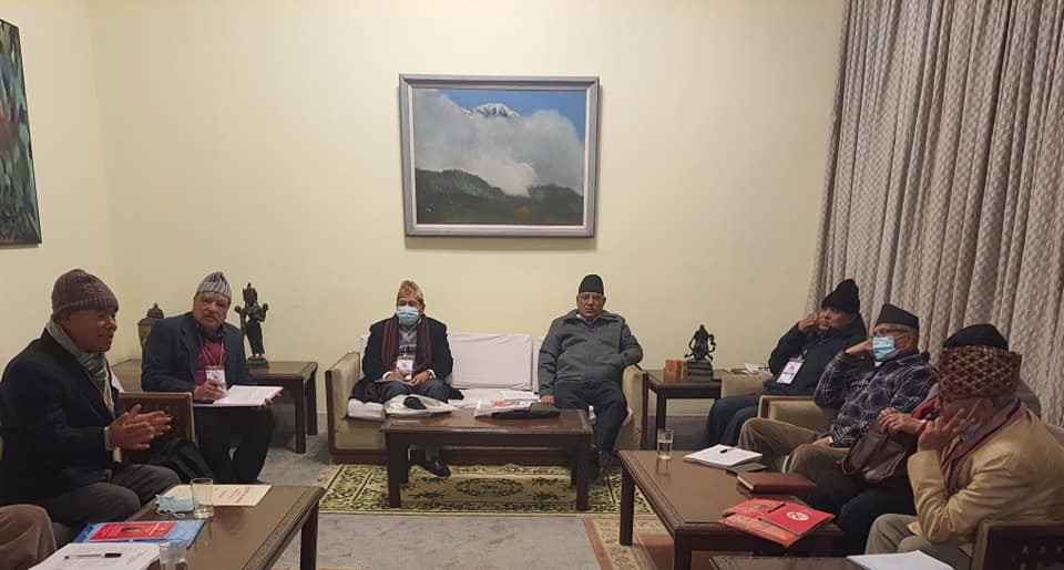 माओवादी स्थायी समिति बैठक सुरु, सहमतिमै पदाधिकारी टुंग्याउन छलफल