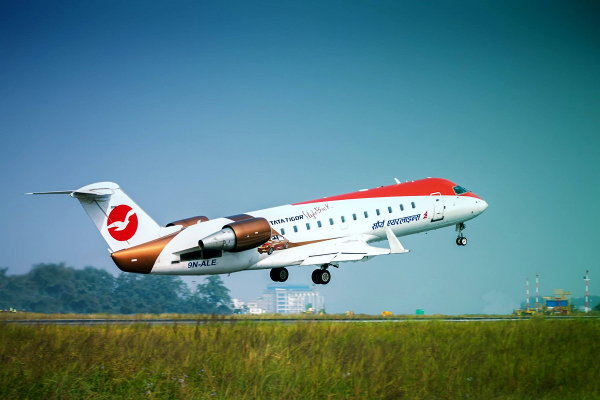 बाहिरियो सौर्य एयरलाइन्सको अवैध धन्दा: ५० लाखसहित कर्मचारी पक्राउ