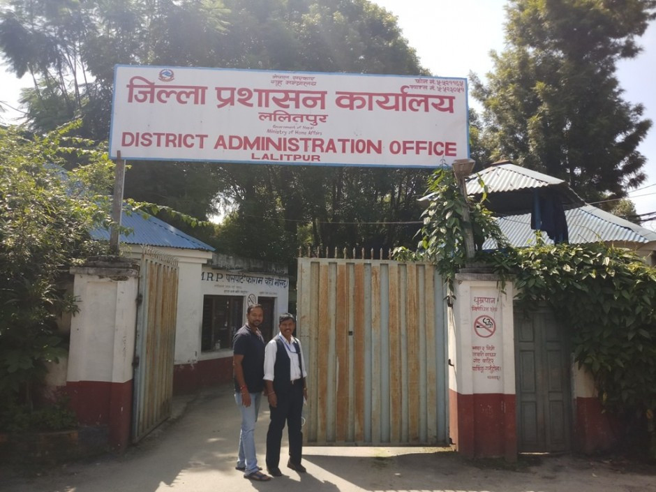 ललितपुरमा भोलिदेखि अत्यावश्यकबाहेकका सेवा स्थगित