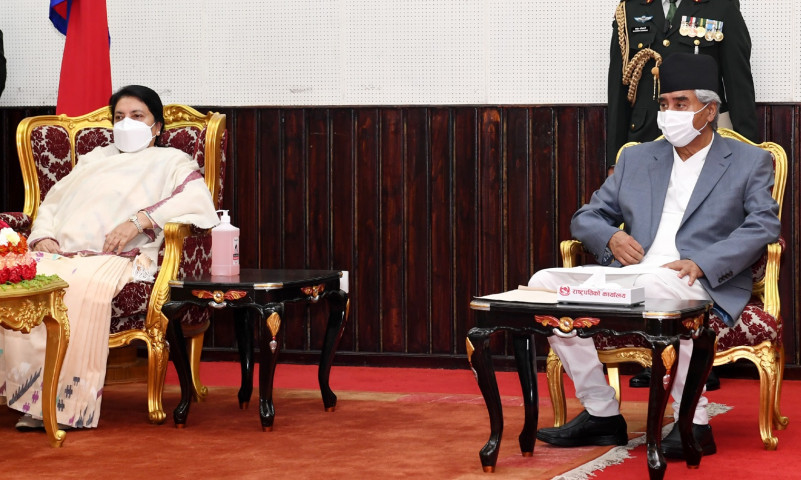 राष्ट्रपति भण्डारी र प्रधानमन्त्री देउवाबीचको भेटमा के के भयो छलफल ?