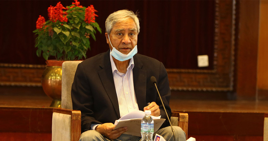 घेराबन्दीमा प्रधानमन्त्री