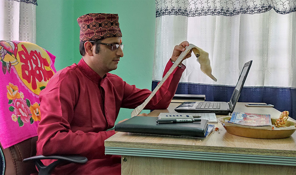 महाभियोगबारे देउवाका ज्योतिषीको यस्तो भविष्यवाणी , सत्ता पक्षलाई ६० दिन खड्गो 