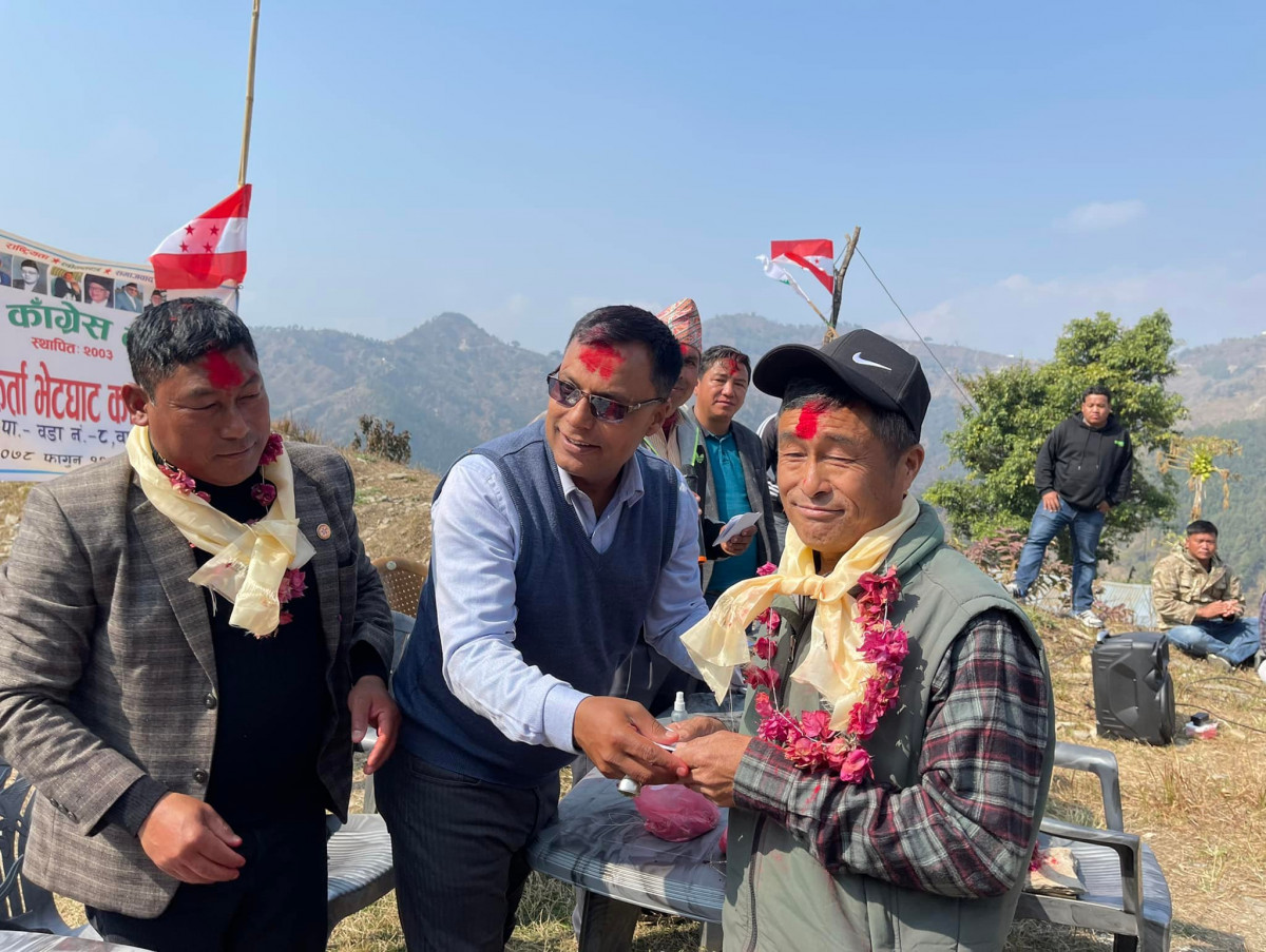 द्धन्द्धकालदेखि नै माओवादीमा लागेका गुरुङसहितका नेता किन कांग्रेसी भए ?