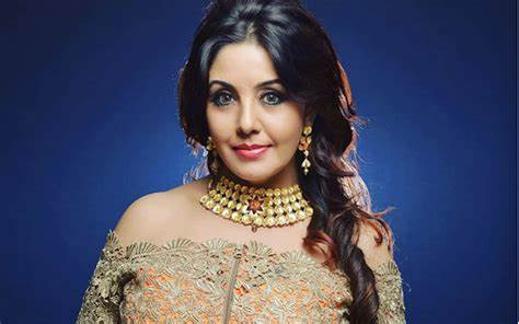 अभिनेत्री करिश्मा मानन्धर नेकपा एमालेमा प्रवेश,भन्छिन् अध्यक्ष ओलीमा देखिएको इनर्जी देखेर प्रभावित भएकी हुुँ