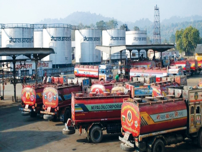 देशभर पेट्रोलियम पदार्थको ढुवानी ठप्प,  यस्तो छ व्यवसायीहरुको चेतावनी