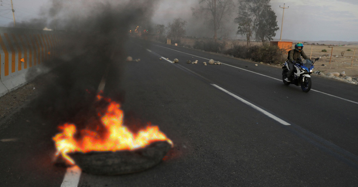 मूल्यवृद्धि विरुद्धमा पेरुमा आन्दोलन चर्किँदै गएपछि कर्फ्यु लगाईयो