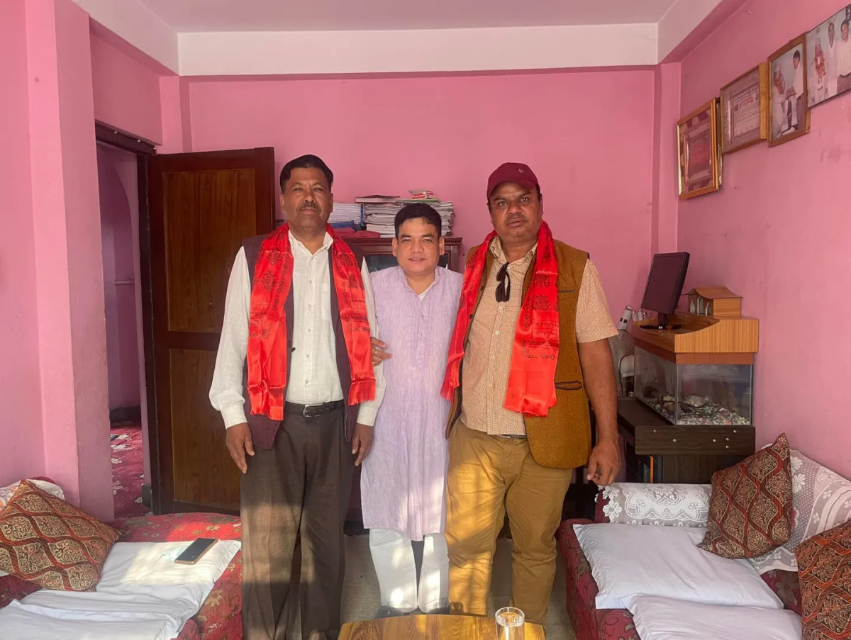 कांग्रेस नुवाकोटका पूर्व जिल्ला उपसभापति यमबहादुर थापा एमालेमा प्रवेश