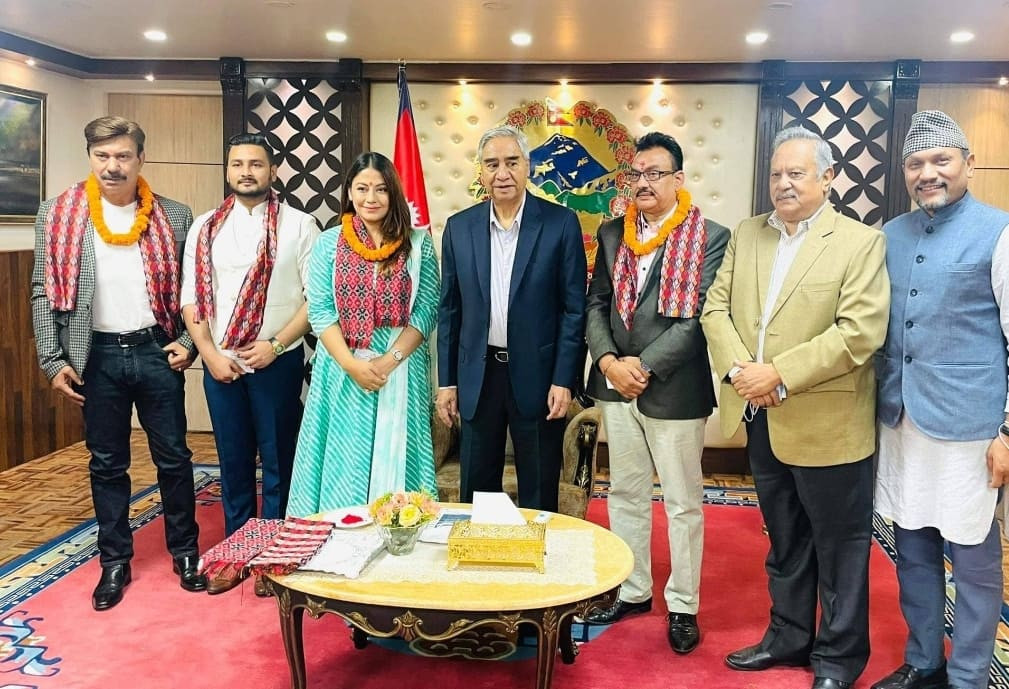 अभिनेता केसी र अभिनेत्री खड्का कांग्रेसमा प्रवेश