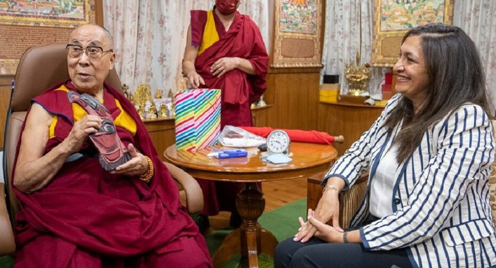 अमेरिकी उपमन्त्री जिया भारतमा दलाई लामालाई भेटेर आज नेपाल आउँदै