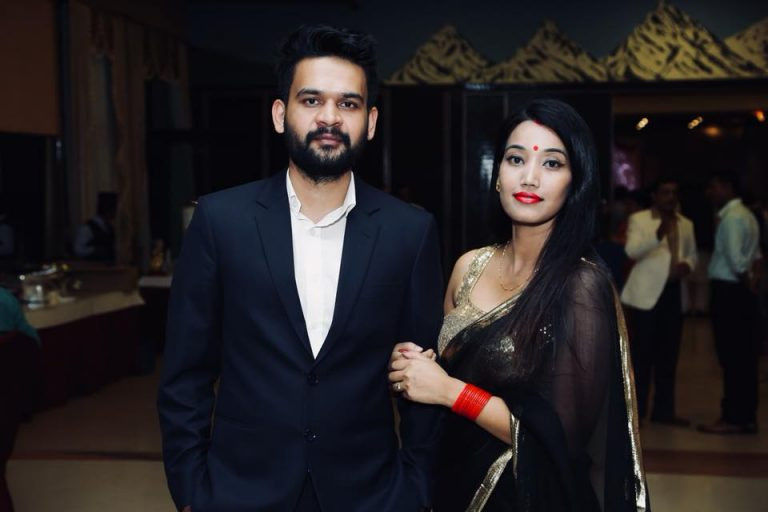 मेयर बालेनकी श्रीमतीले बधाई दिदै भनिन् : "घरभित्रबाट जितेर हिँडेको मानिसको बाहिर कहिल्यै हार हुँदैन"