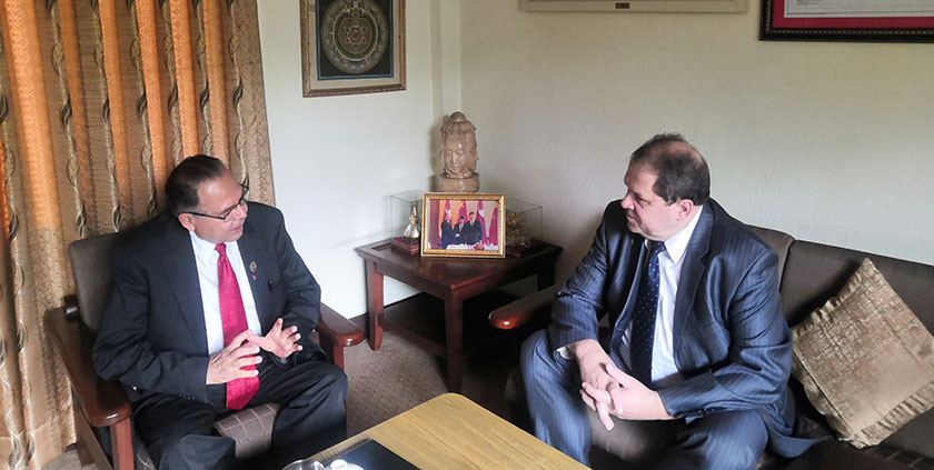 पूर्वप्रधानमन्त्री झलनाथ खनाल र रुसी राजदूतबीच भेटवार्ता , के के भयो कुराकानी  ?