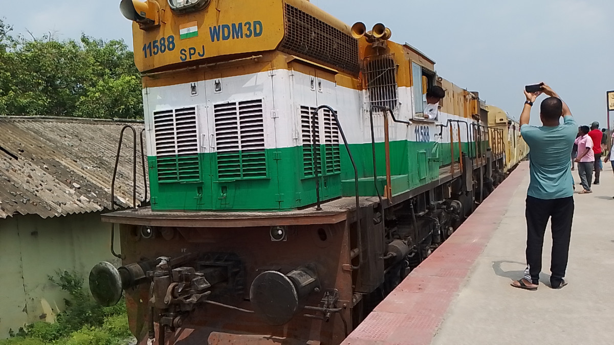 जनकपुरमा दिल्लीबाट आयो ‘धार्मिक रेल’