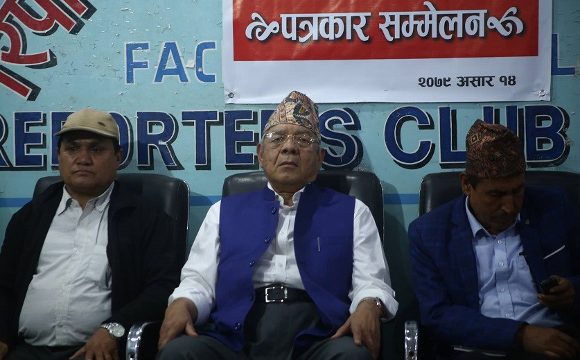 कांग्रेस सरकारमा रहँदा देशमा ठूला ठूला संकट ल्याएको बामदेव गौतमको आरोप