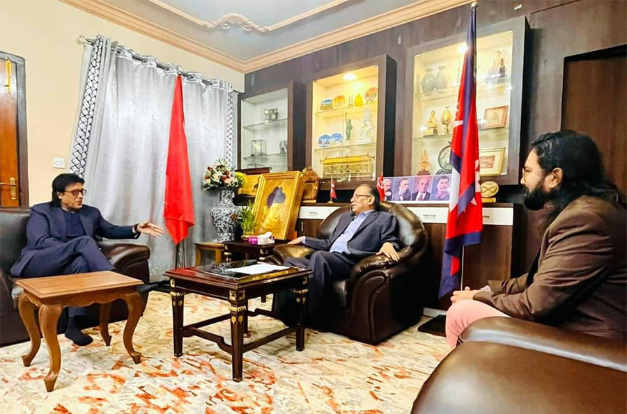 अध्यक्ष प्रचण्ड र महानायक राजेश हमालबीच भेटवार्ता , के भयो कुराकानी ?