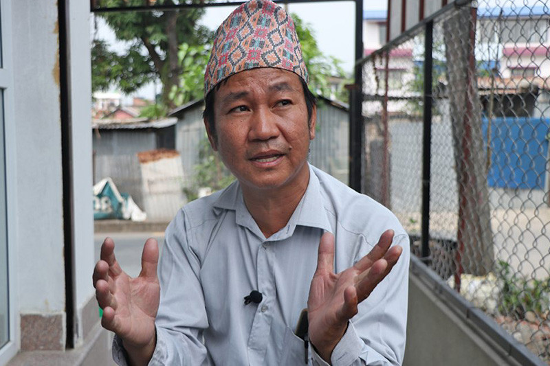 लोक सेवाको परीक्षा लाइभ गर्नहर्क साम्पाङको प्रस्ताव