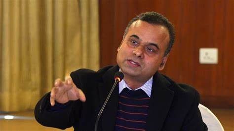 चुनावको मुखमा सरकार नागरिकता बाँड्न थाल्यो : भीमार्जुन आचार्य