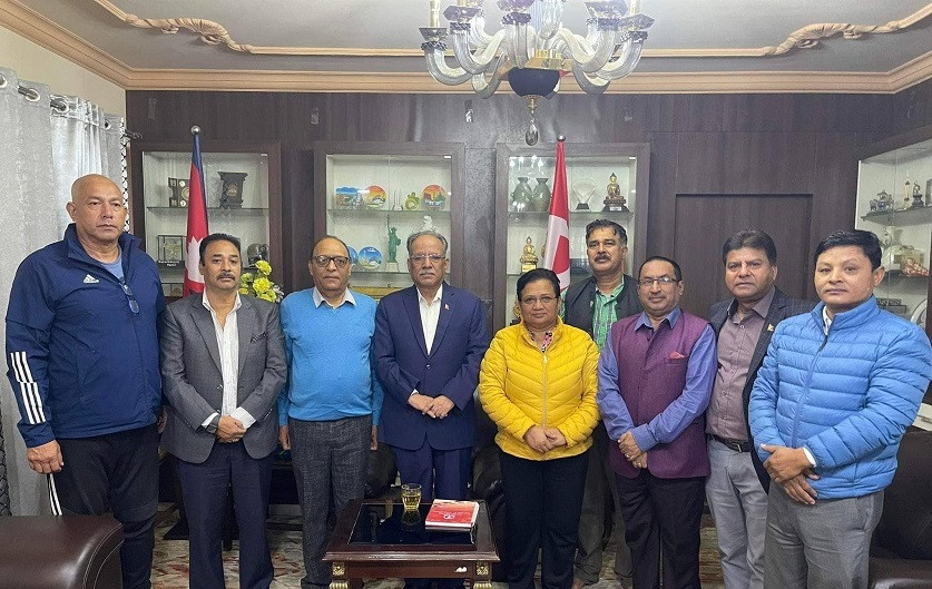 राप्रपाका पाँच  नेताले किन प्रचण्डलाई भेटे ?