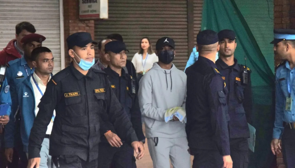 सन्दीपविरुद्ध मुद्दा दर्ता, १० देखि १२ वर्षसम्म कैद सजाय माग