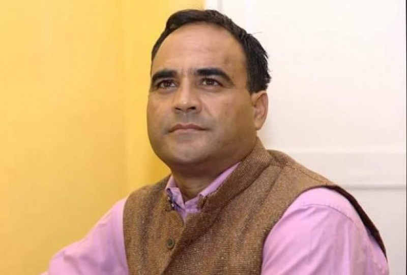 देशलाई दुर्घटनाबाट जोगाउन गठबन्धनः कांग्रेस नेता नैनसिंह महर