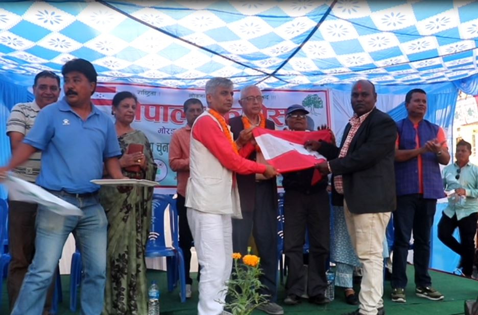 चुनावको बेला जसपालाई ठूलो धोका , ४०० बढीले छाडे जसपा