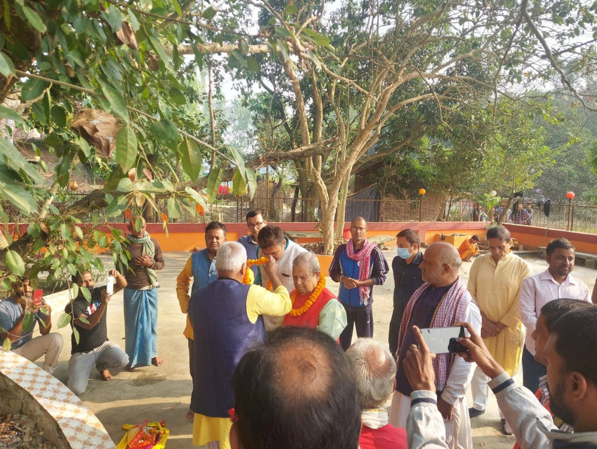 महन्थ ठाकुर जन्मथलो पुग्दा उर्लियो जनसागर (तस्बिरसहित)