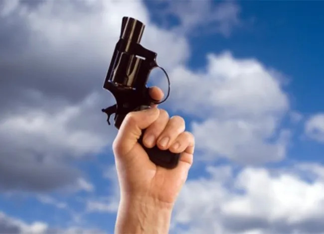 रौतहटको मतदान स्थलमा झडप, प्रहरीद्वारा हवाइ फायर