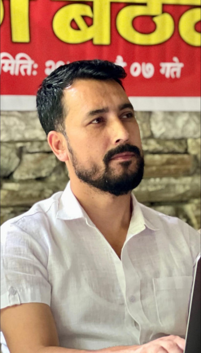 आफूले दलको नेता दाबी गर्दा कुनै नेता चिढिएमा कुनै समस्या हुदैँन : सरल सहयात्री पौडेल