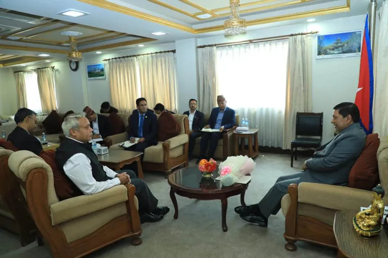 नेपालमा भारतको आन्तिरक चलखेलः भारतीय राजदूतले किन भेटे गृहमन्त्री ?