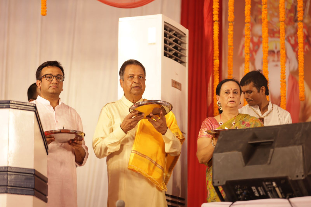 उद्योगपति वरूण चौधरीलाई युवाहरूले  दिए "हिन्दू हृदयसम्राट" र "सामाजिक हिरो"को उपाधी